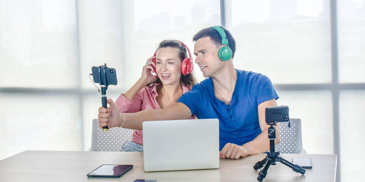 YouTuber Header 1200x600 px