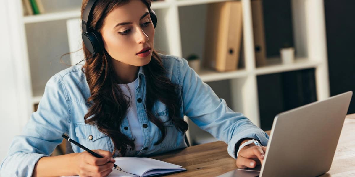 Online course creator 1200x600 px